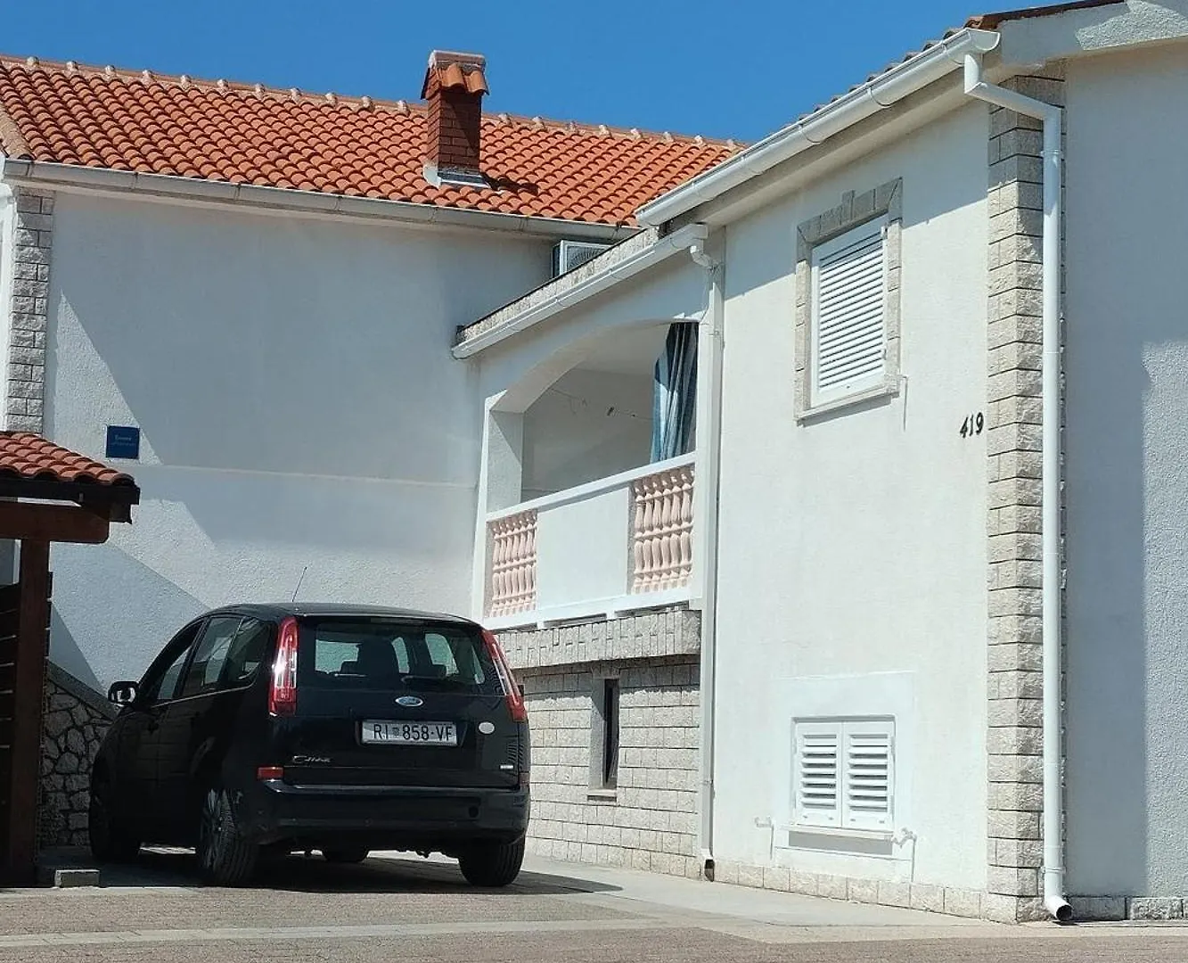 Apartments With A Parking Space Lopar, Rab - 19896